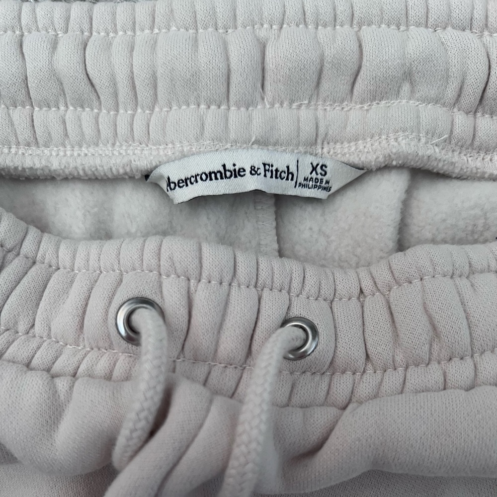 Abercrombie & Fitch Essential Sunday Wide Leg Sweatpants - Picture 4 of 4